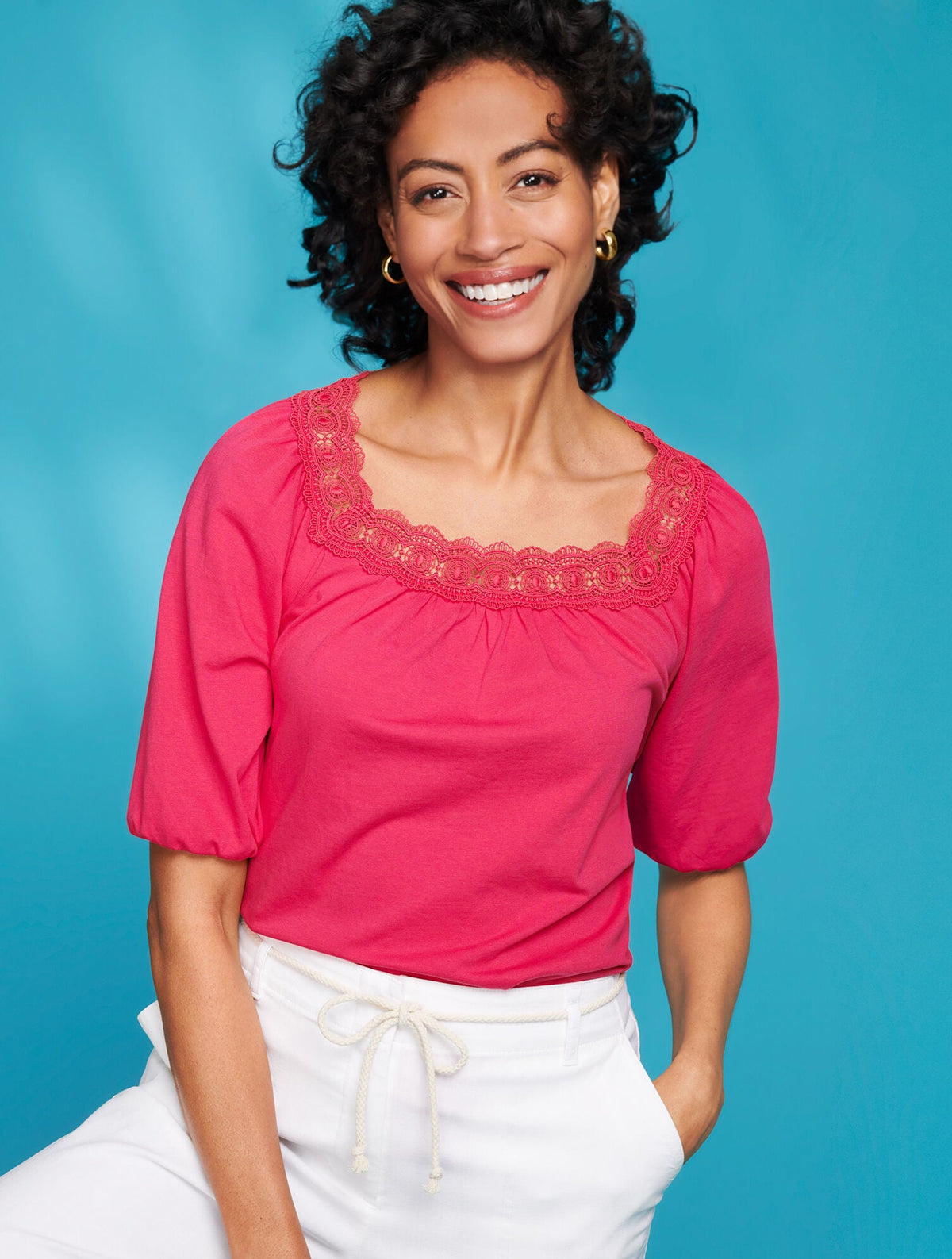 LACE TRIM SQUARE NECK TOP