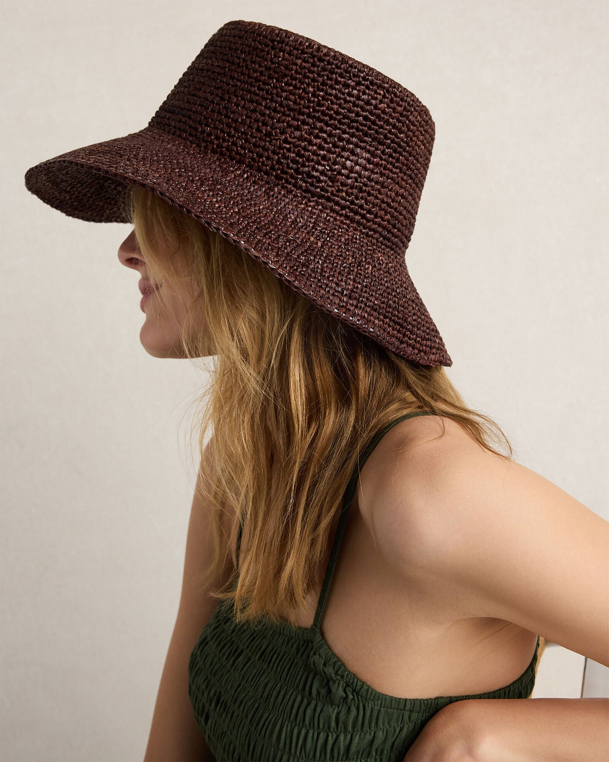 RAFFIA BUCKET HAT