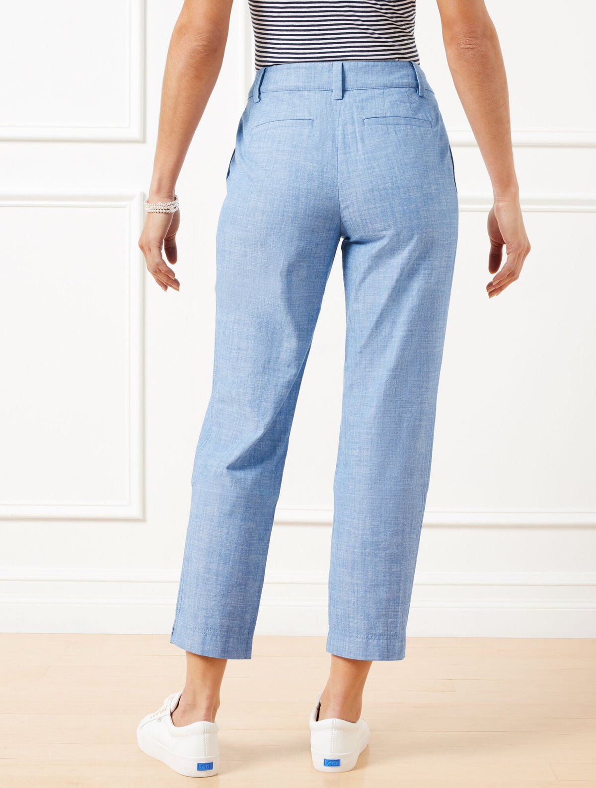 PERFECT CROPS - NEWPORT CHAMBRAY - CURVY FIT