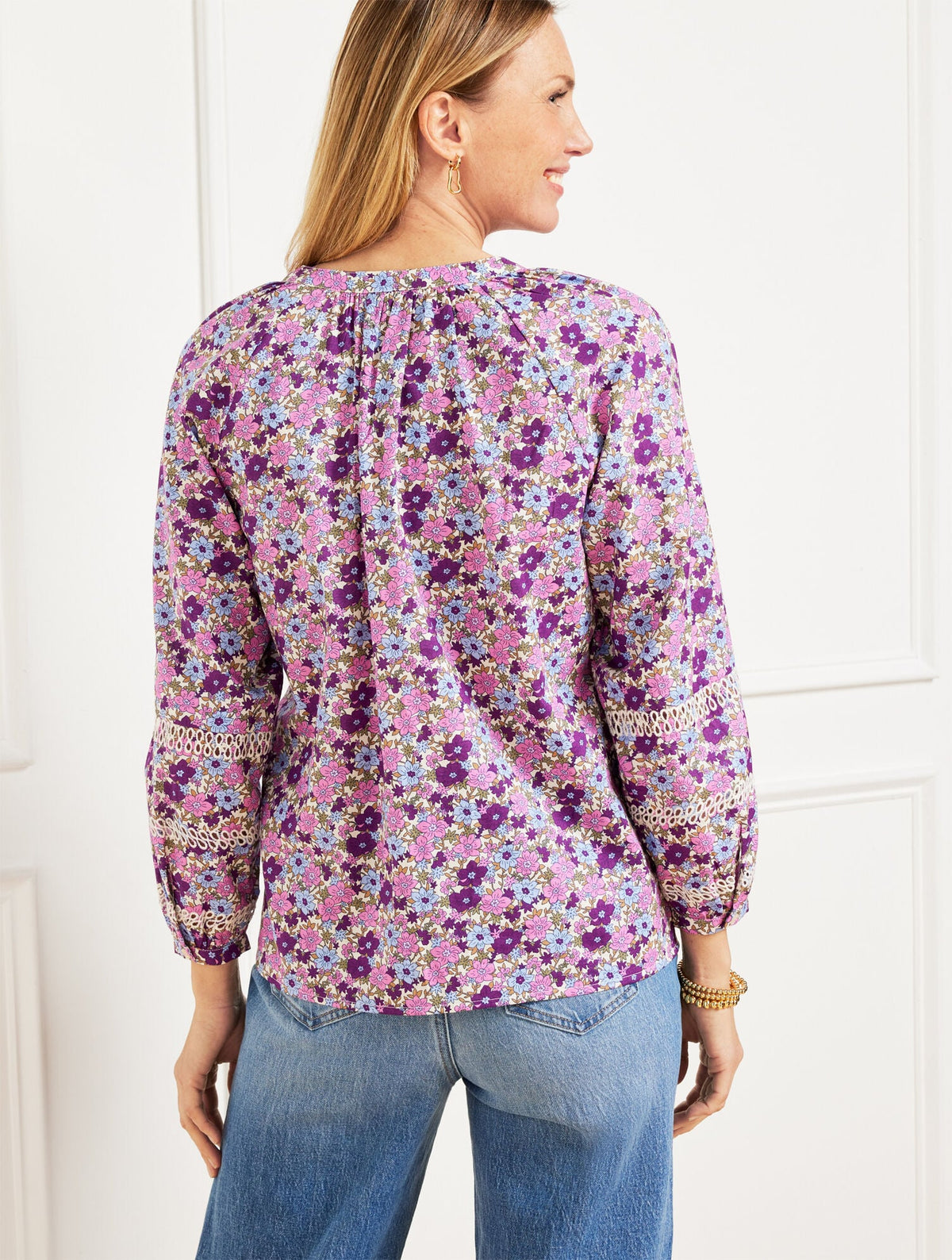 TOSSED DITSY EMBROIDERED TOP
