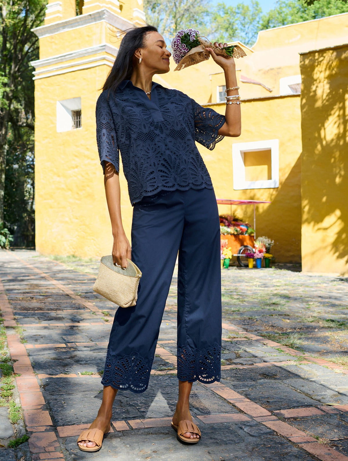 JOHNNY COLLAR SHORT POPOVER - BLOOMING EYELET