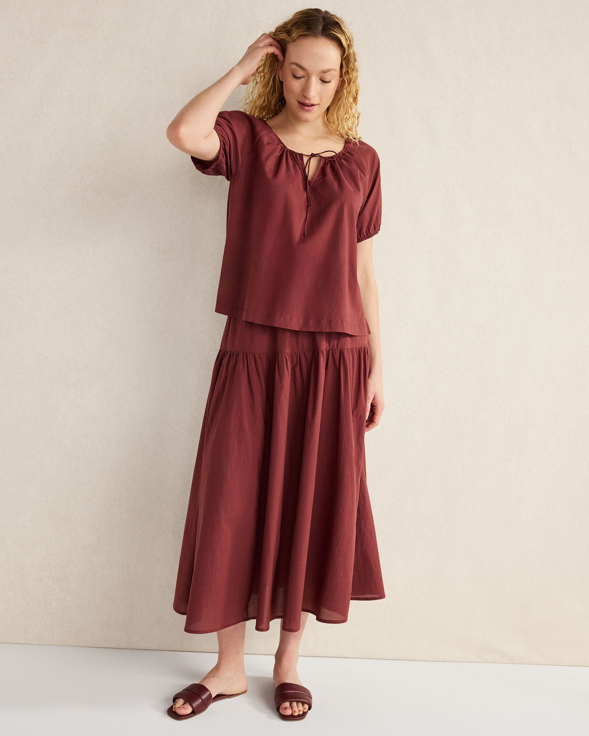 COTTON VOILE BLEND GATHERED SCOOP NECK TOP
