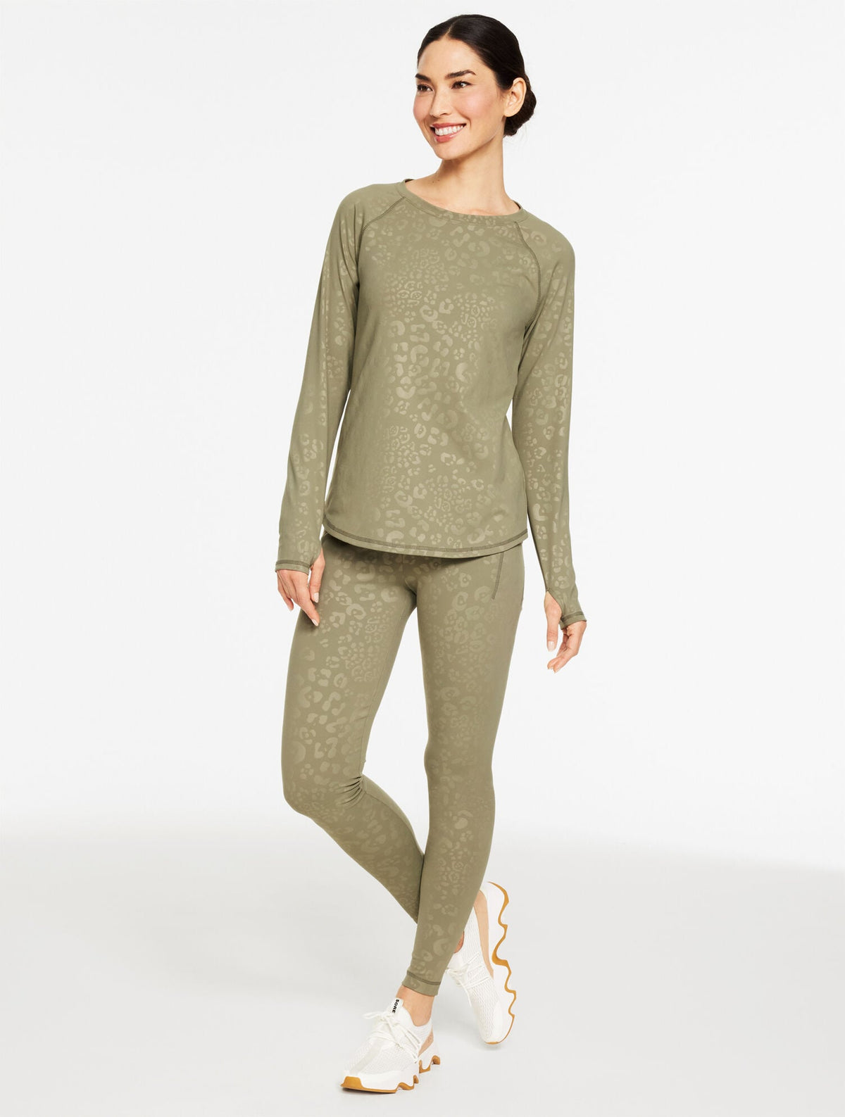 OUT & ABOUT CREWNECK TEE - SPOT ON LEOPARD