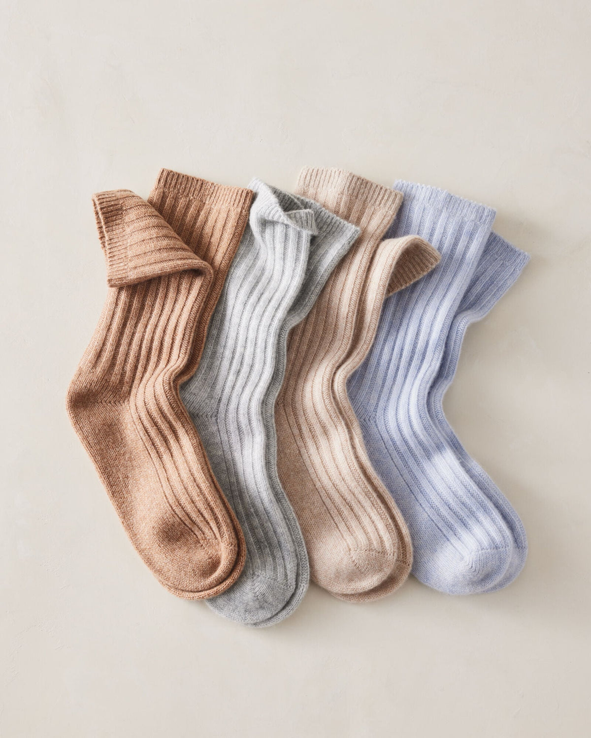 CASHMERE BLEND RIBBED SOCKS