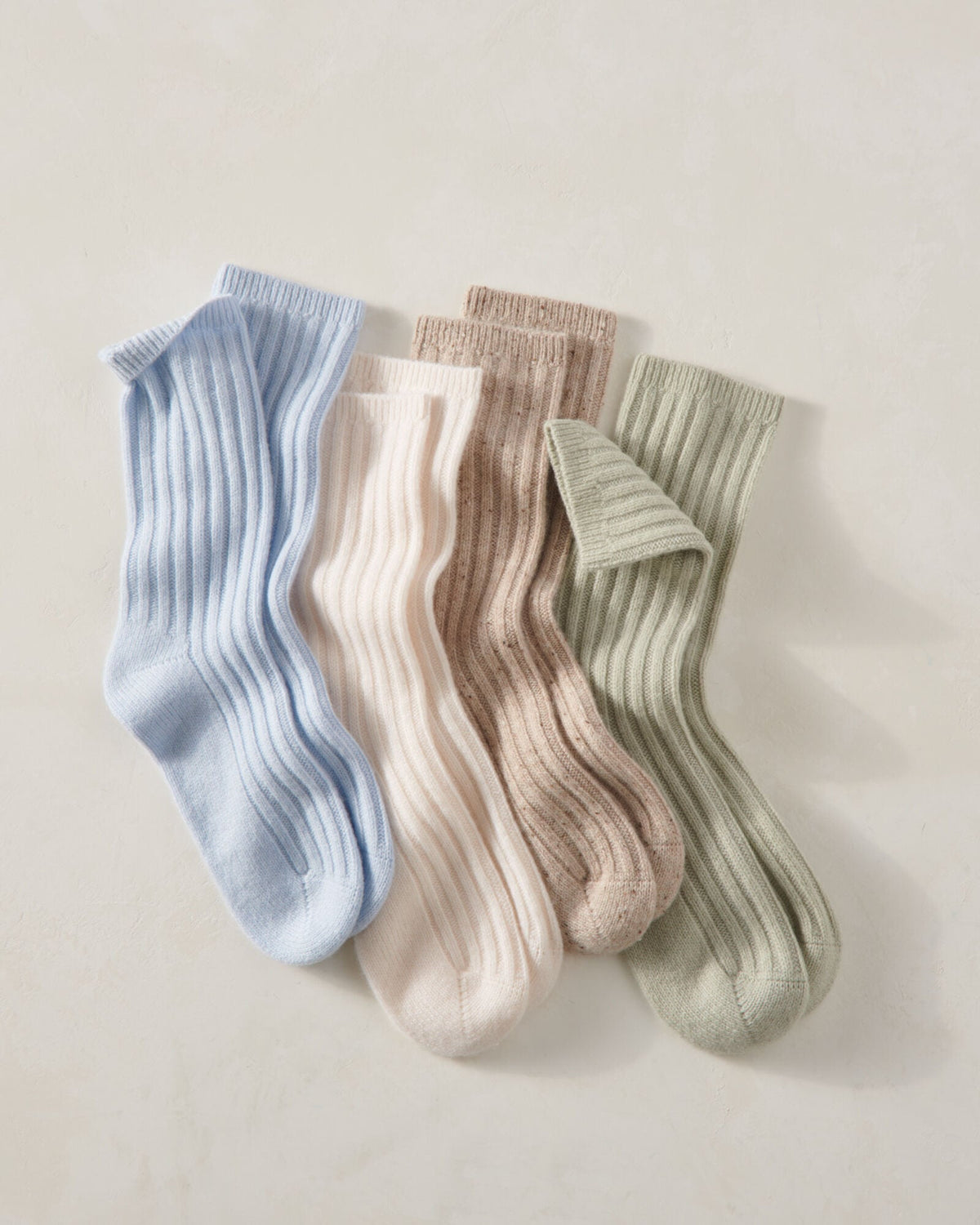CASHMERE BLEND RIBBED SOCKS