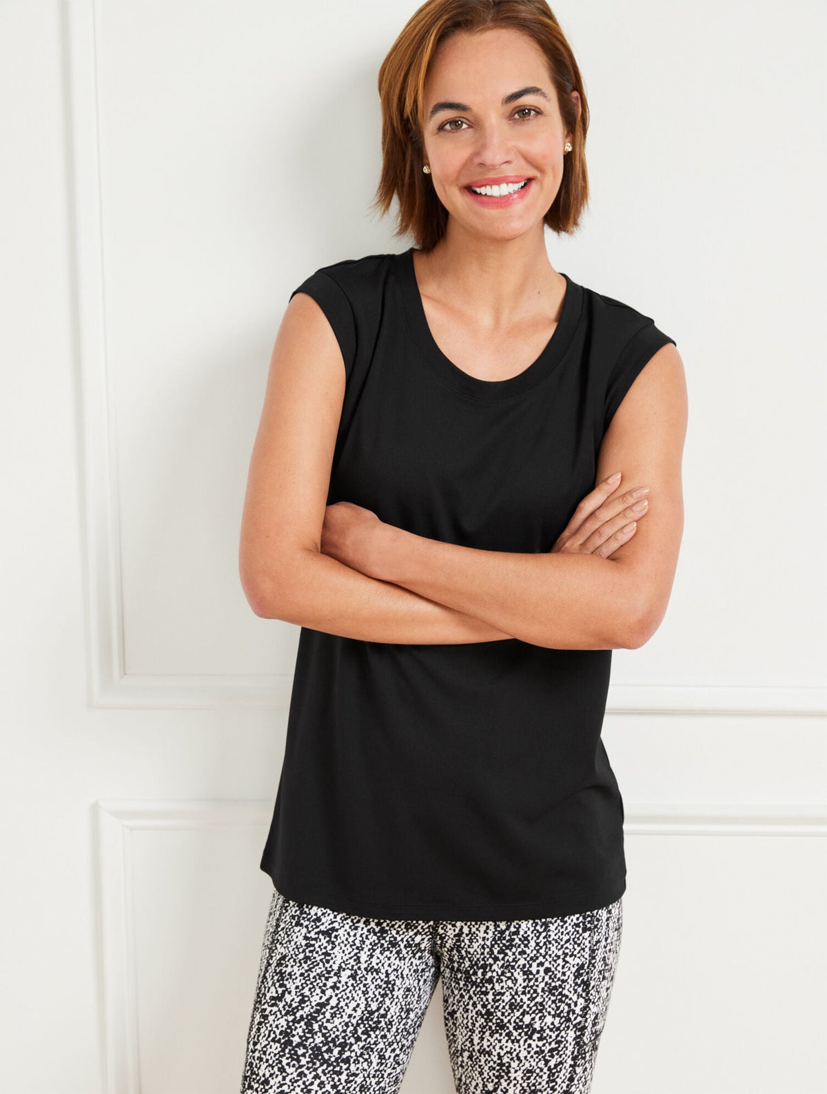 LIGHT PONTE SCOOP NECK TEE