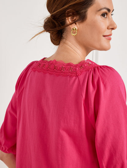 LACE TRIM SQUARE NECK TOP