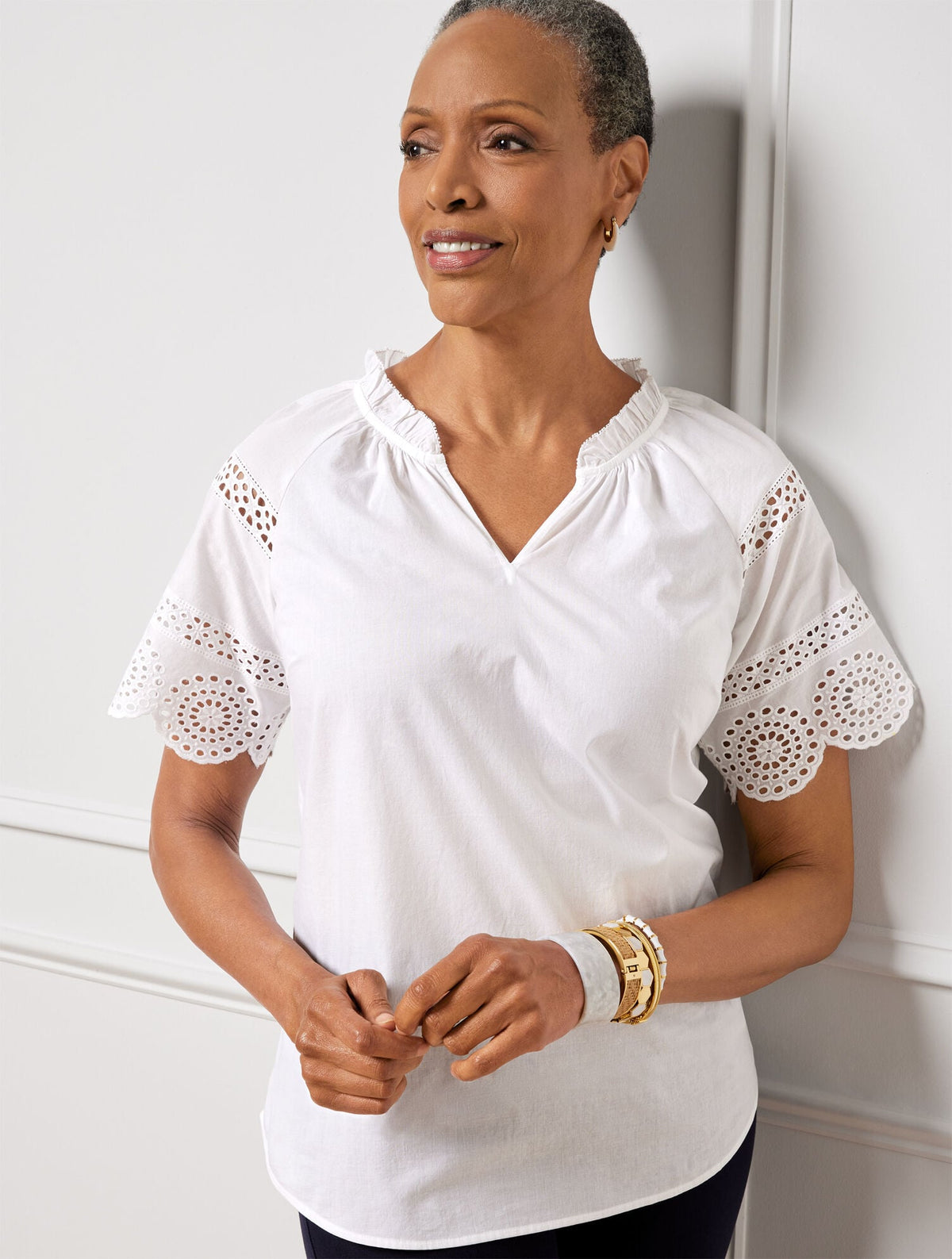 EMBROIDERED SLEEVE TOP