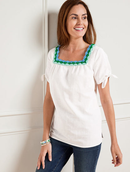 CROCHET TRIM LINEN TOP