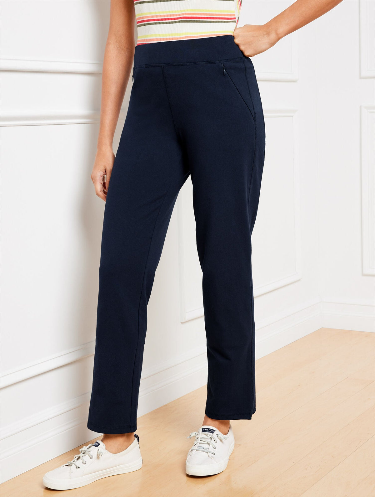 EVERYDAY STRETCH STRAIGHT LEG PANTS