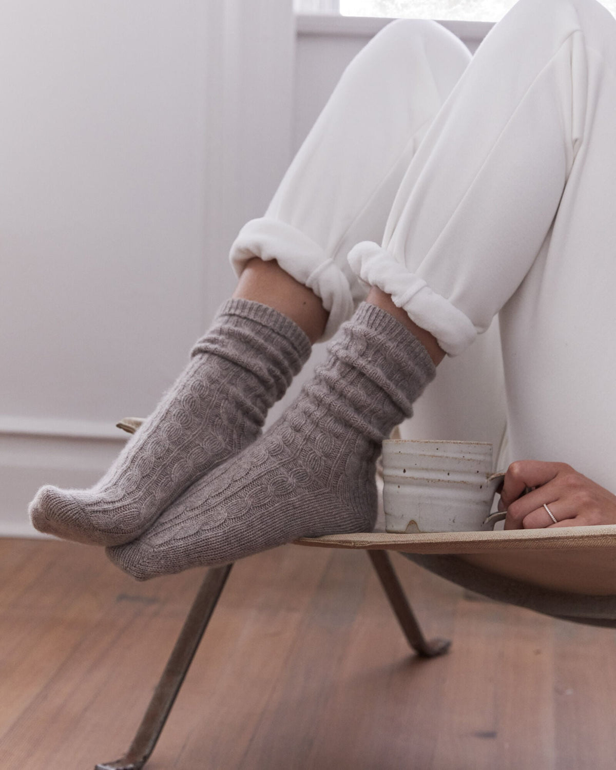 CASHMERE BLEND CABLE KNIT SOCKS