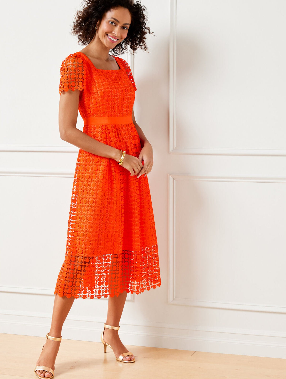 LACE FIT & FLARE DRESS