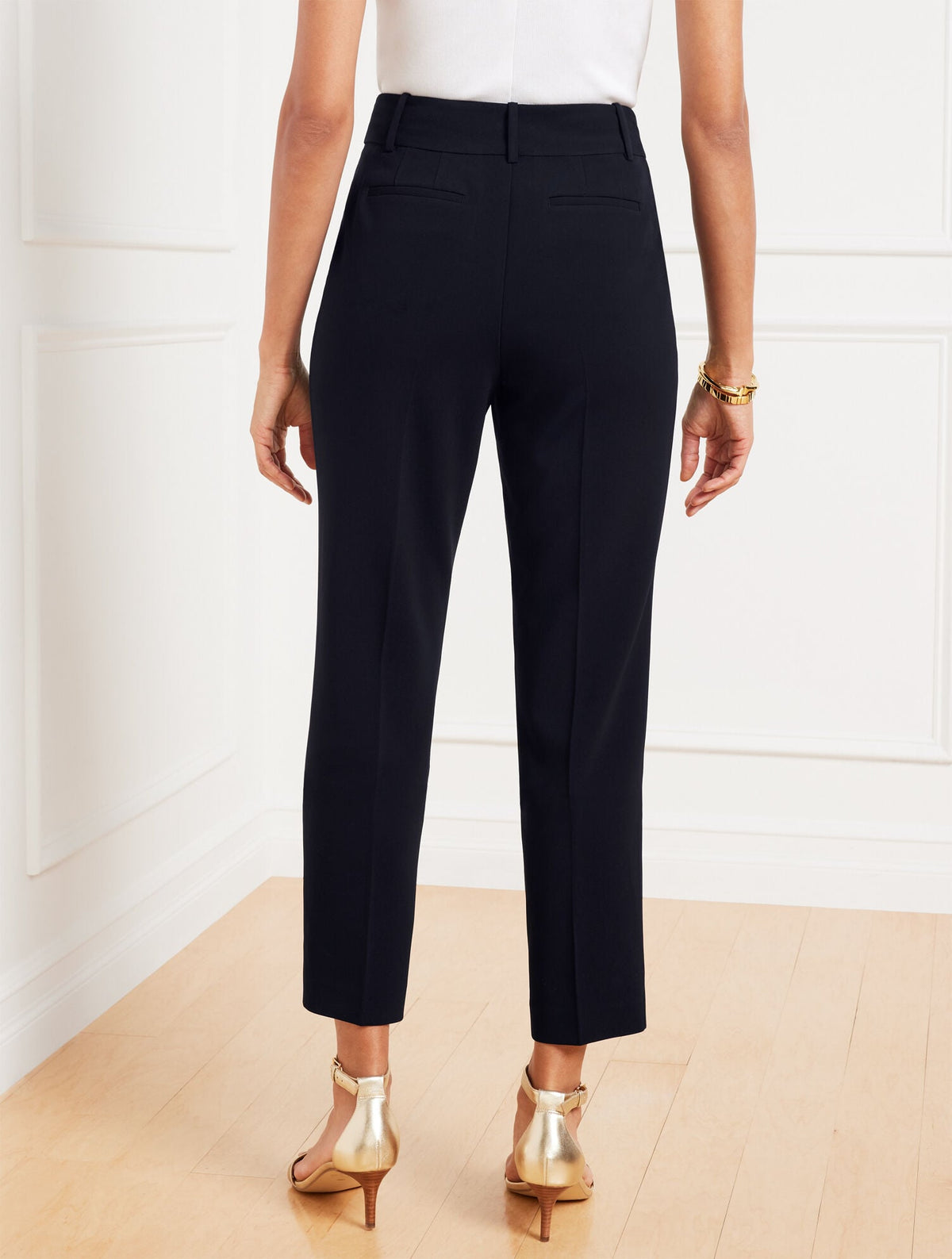 EASY TRAVEL TAPERED ANKLE PANTS