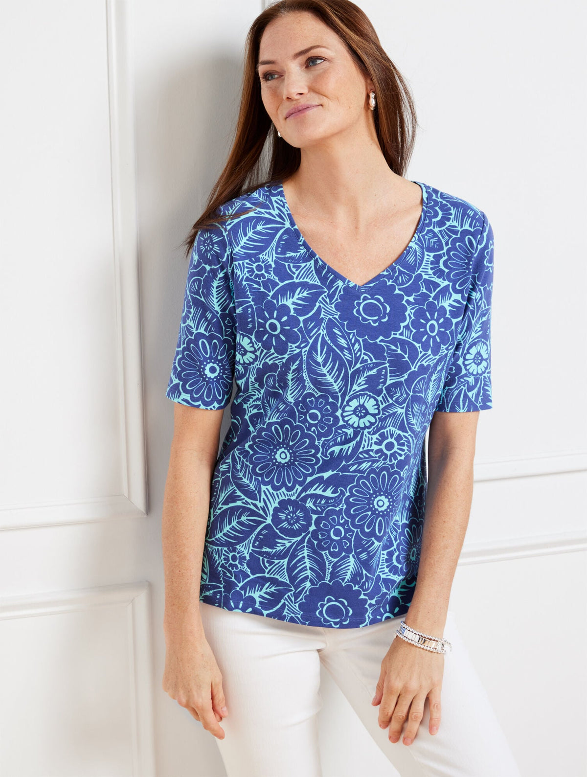 V-NECK TEE - LEAFY TROPICAL