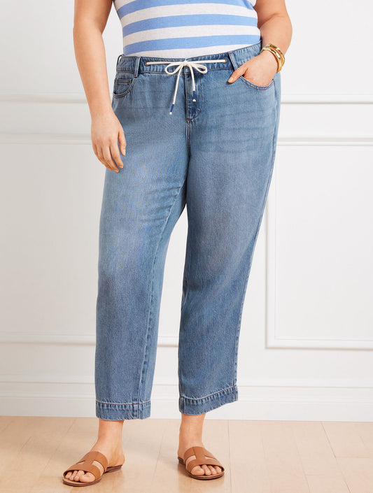 SUMMERWEIGHT DRAWSTRING ANKLE JEANS - WAVERLY WASH