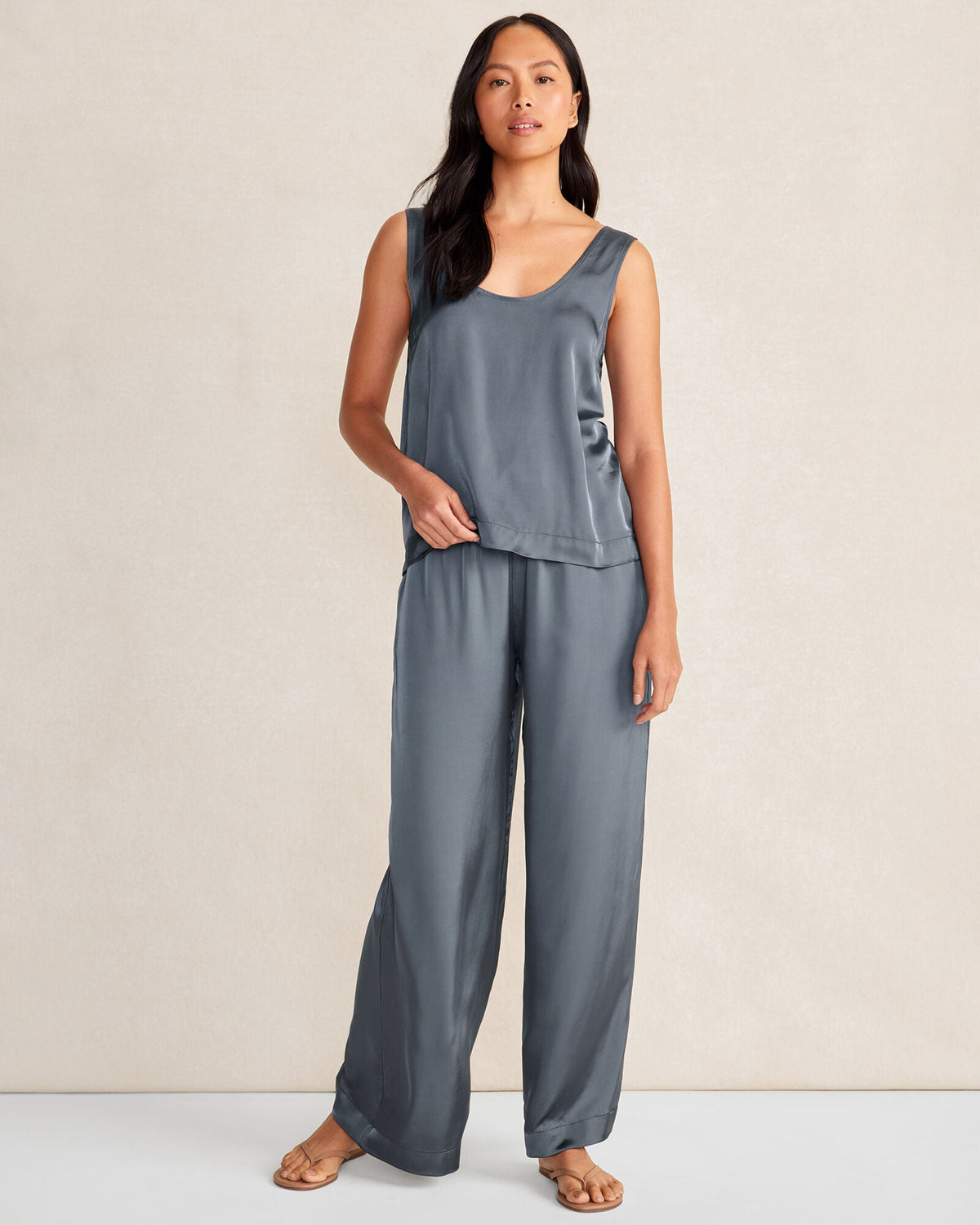 SILKY DRAWSTRING PANTS
