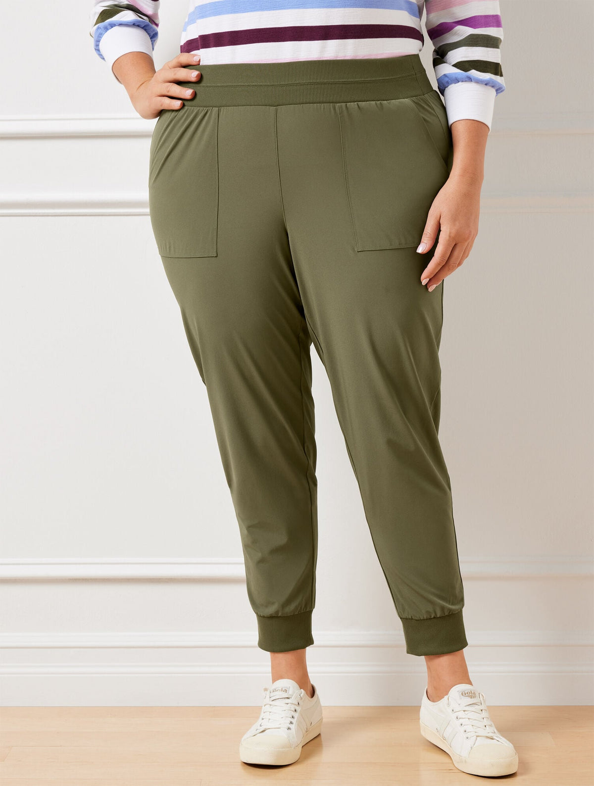 LIGHTWEIGHT WOVEN STRETCH JOGGERS