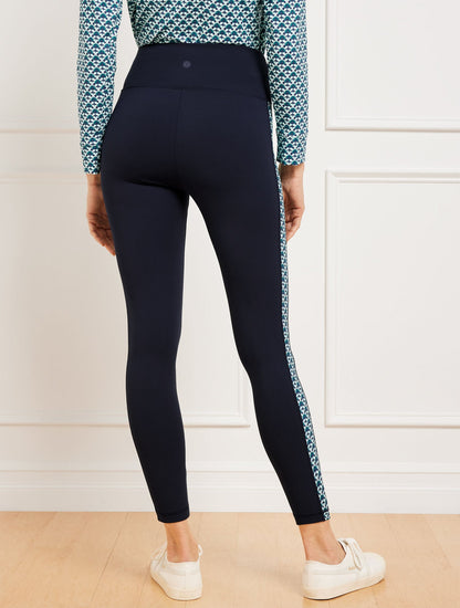 OUT & ABOUT LEGGINGS - FASCINATING SCALLOP