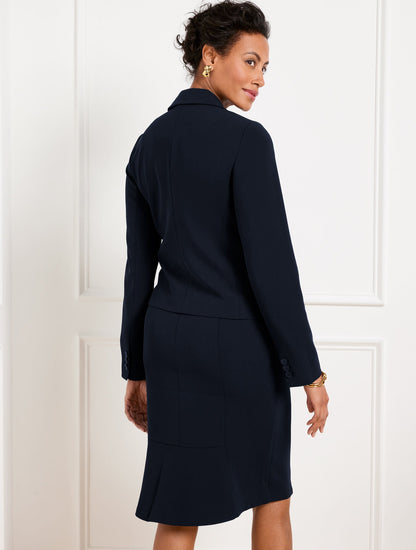 EASY TRAVEL CROPPED BLAZER