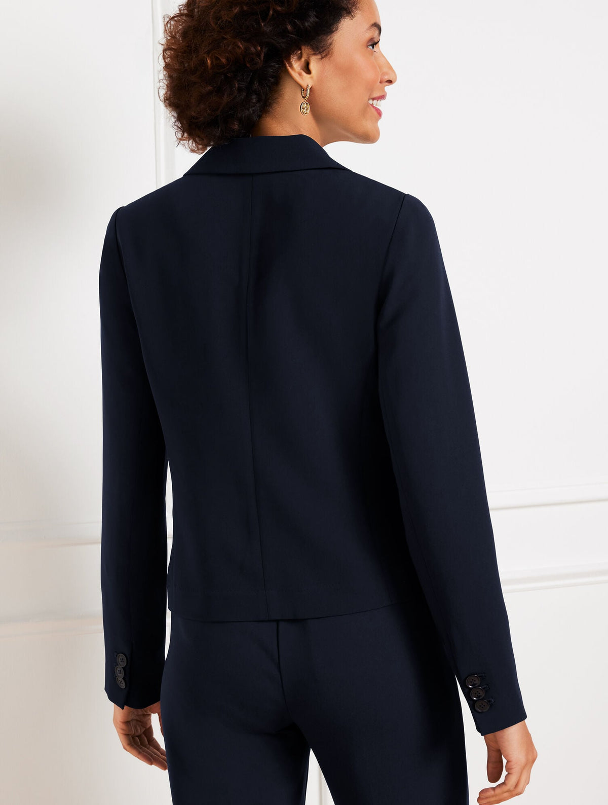 EASY TRAVEL CROPPED BLAZER