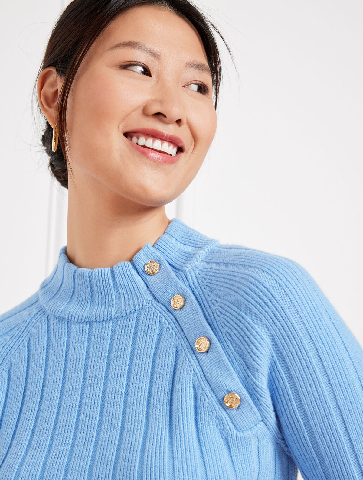 RIBBED BUTTON MOCKNECK SWEATER