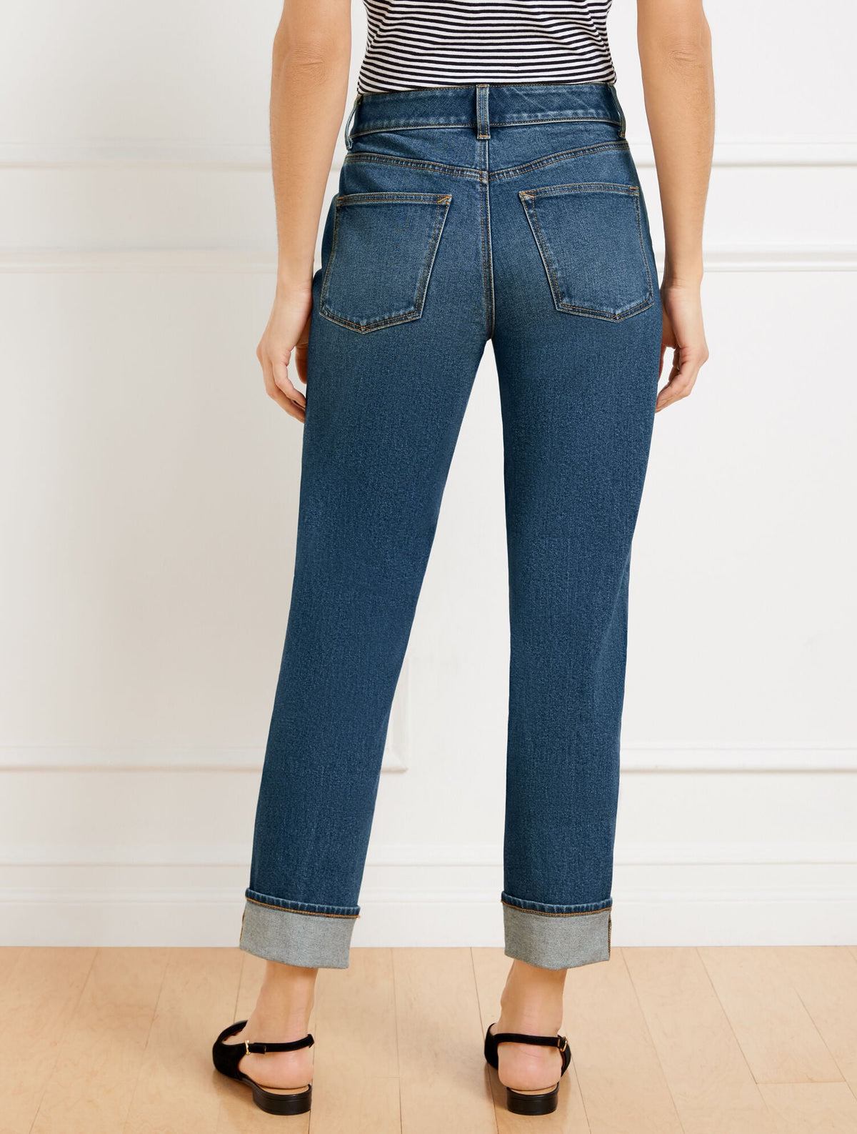 EVERYDAY RELAXED LEG JEANS - SONIA WASH