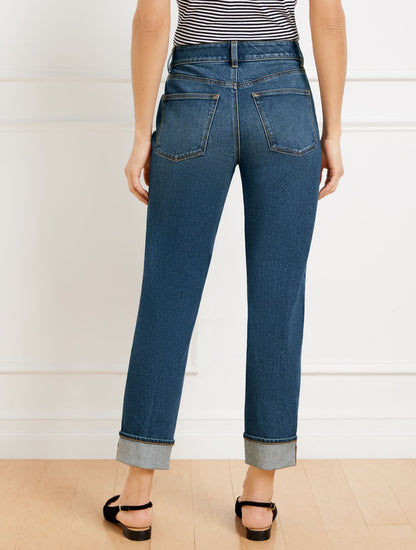EVERYDAY RELAXED LEG JEANS - SONIA WASH