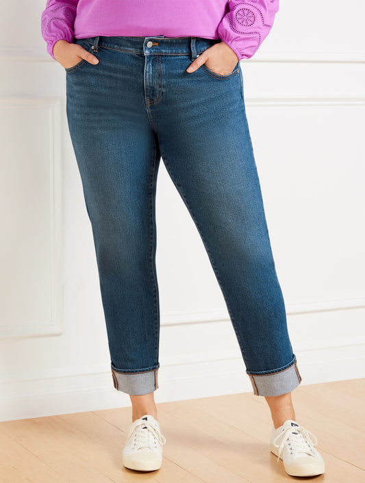 EVERYDAY RELAXED LEG JEANS - SONIA WASH