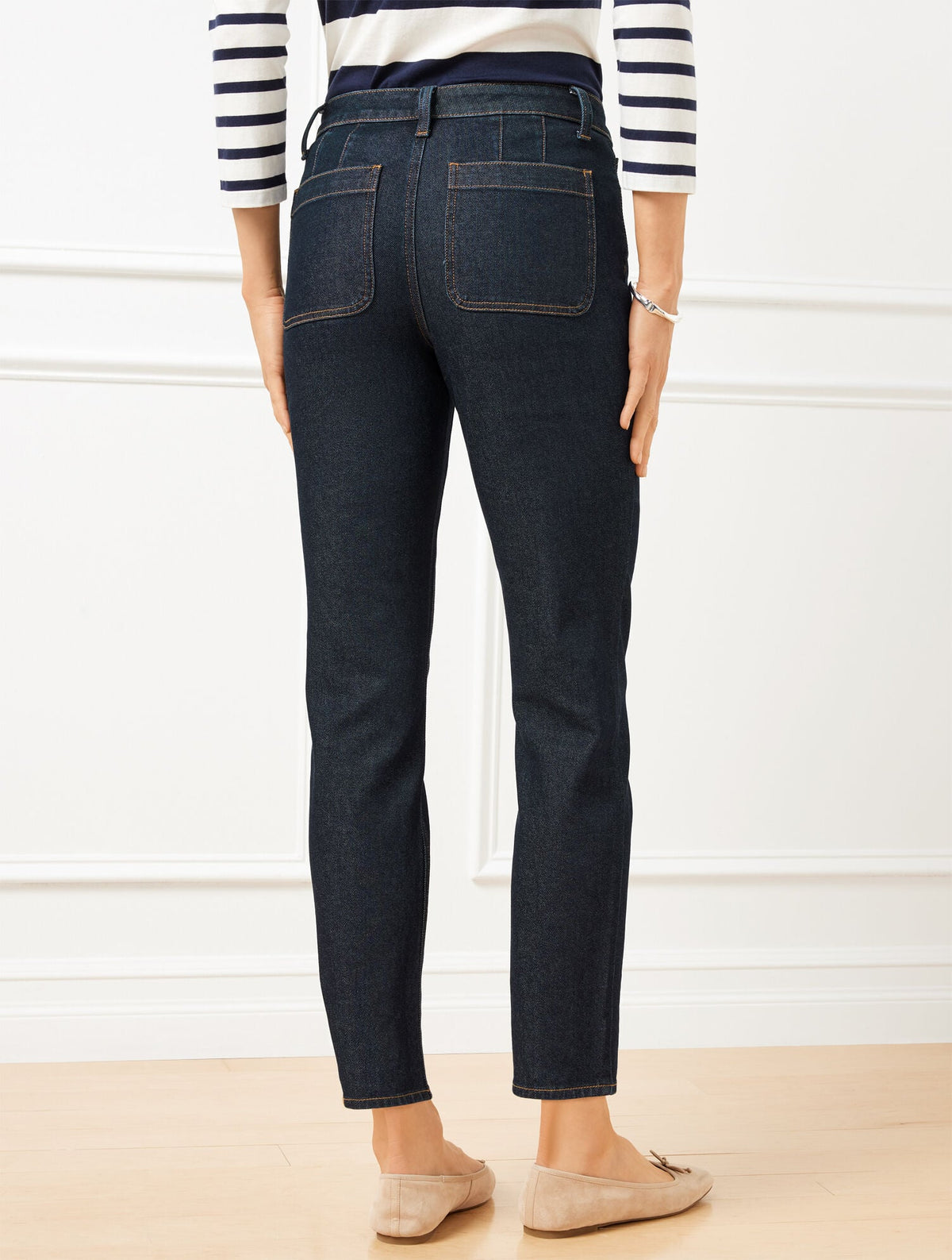 SLIM STRAIGHT ANKLE JEANS - REGINA WASH