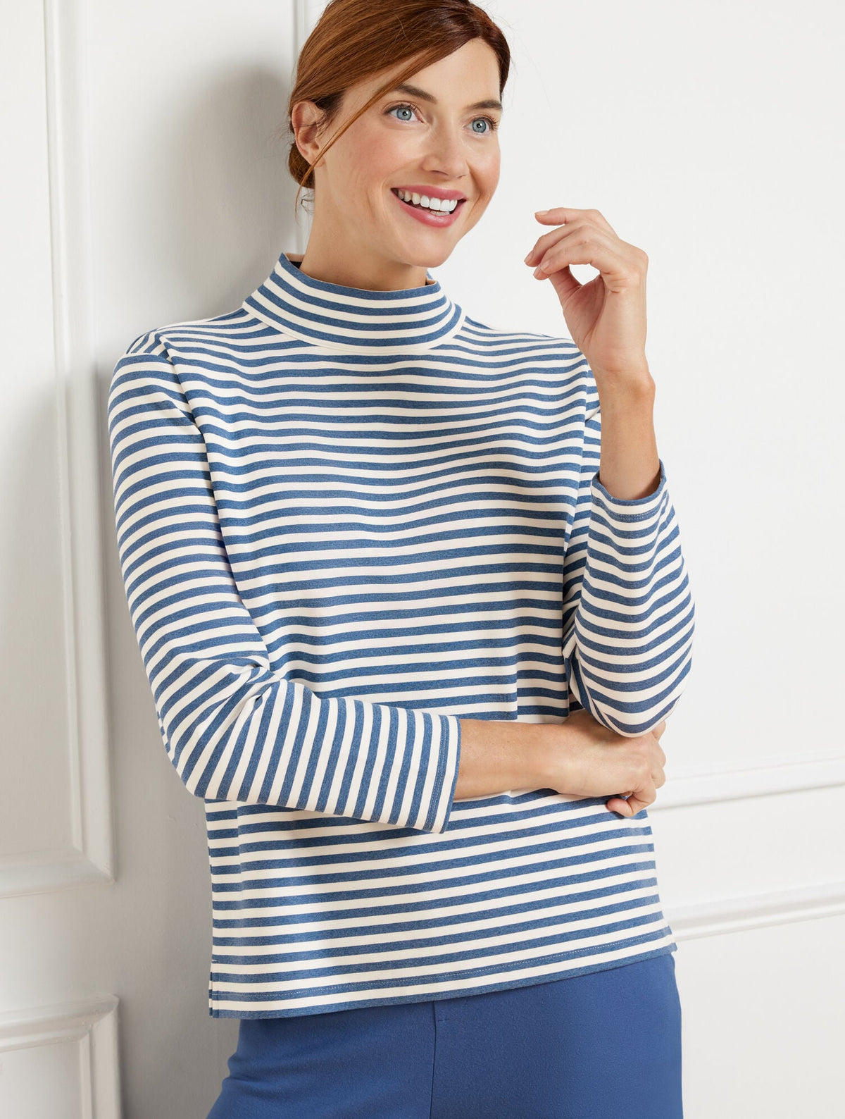 EFFORTLESS ULTRAKNIT ZIP BACK MOCKNECK TOP