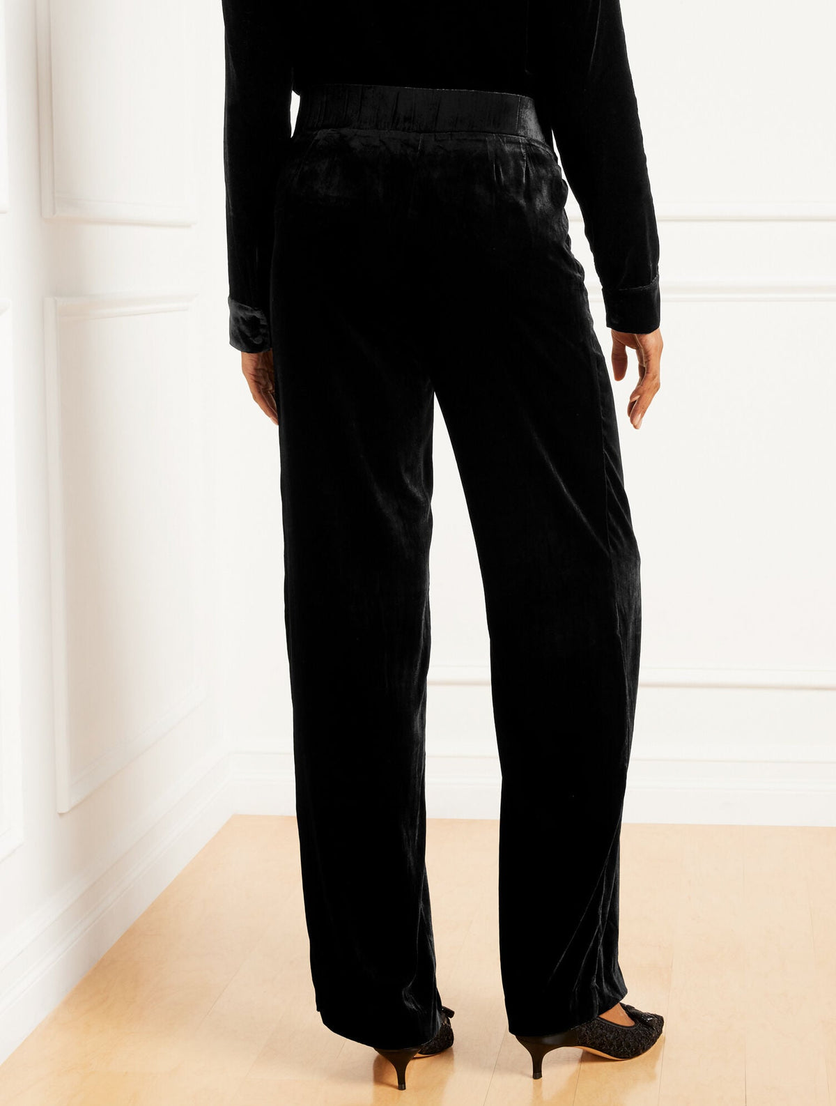 WIDE LEG EFFORTLESS VELVET PANTS
