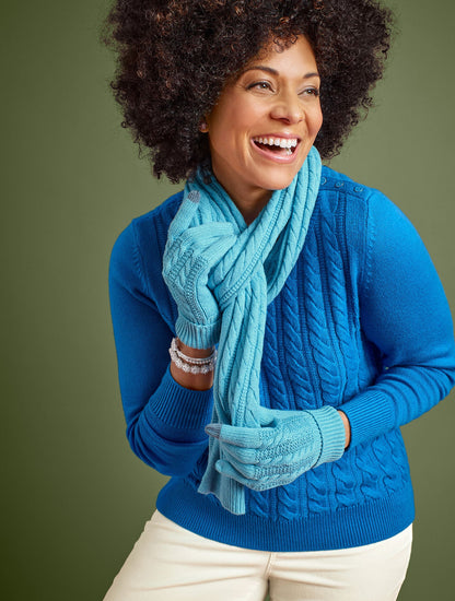 SOFT CABLE KNIT CREWNECK SWEATER