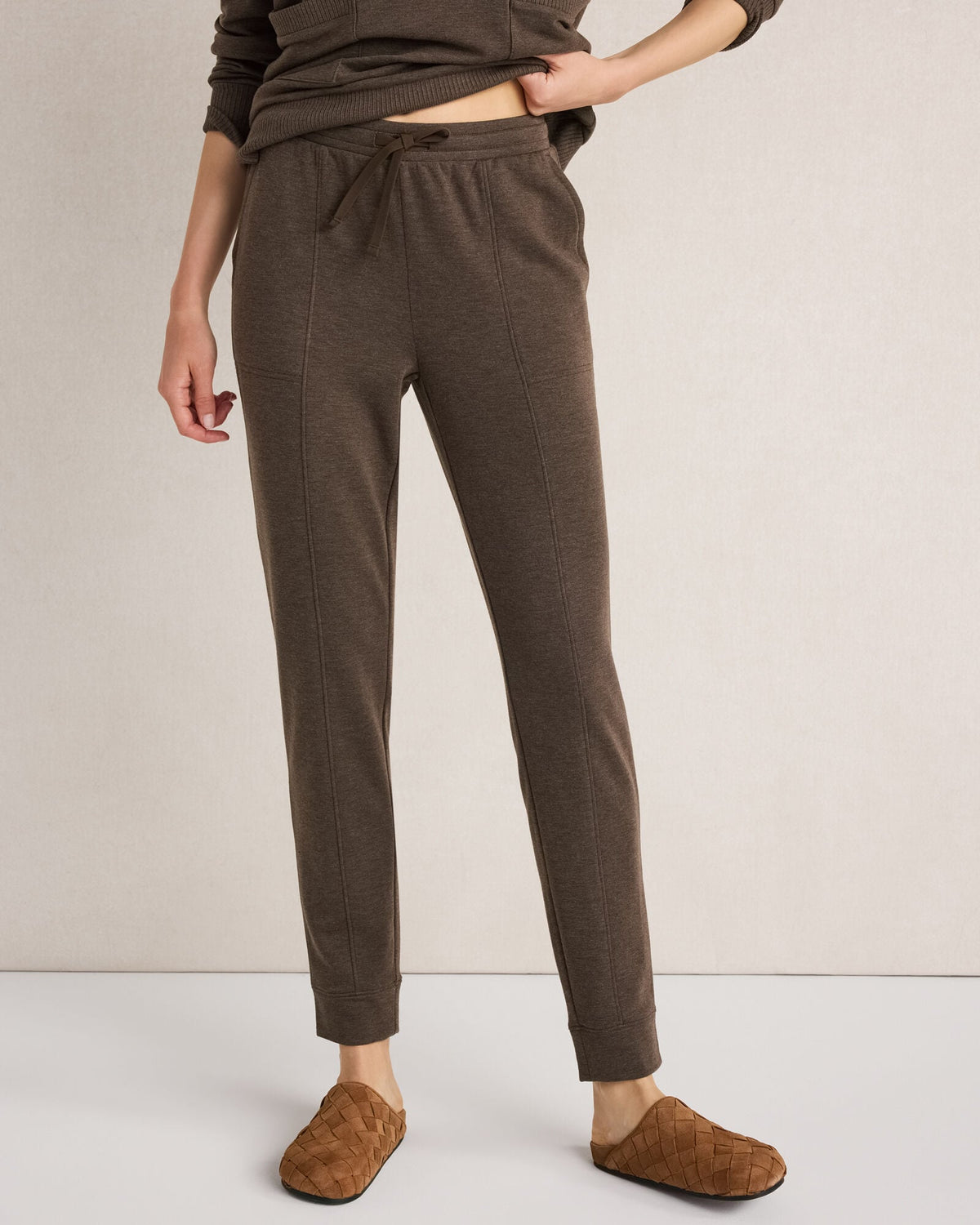 FLEECE PINTUCK JOGGERS
