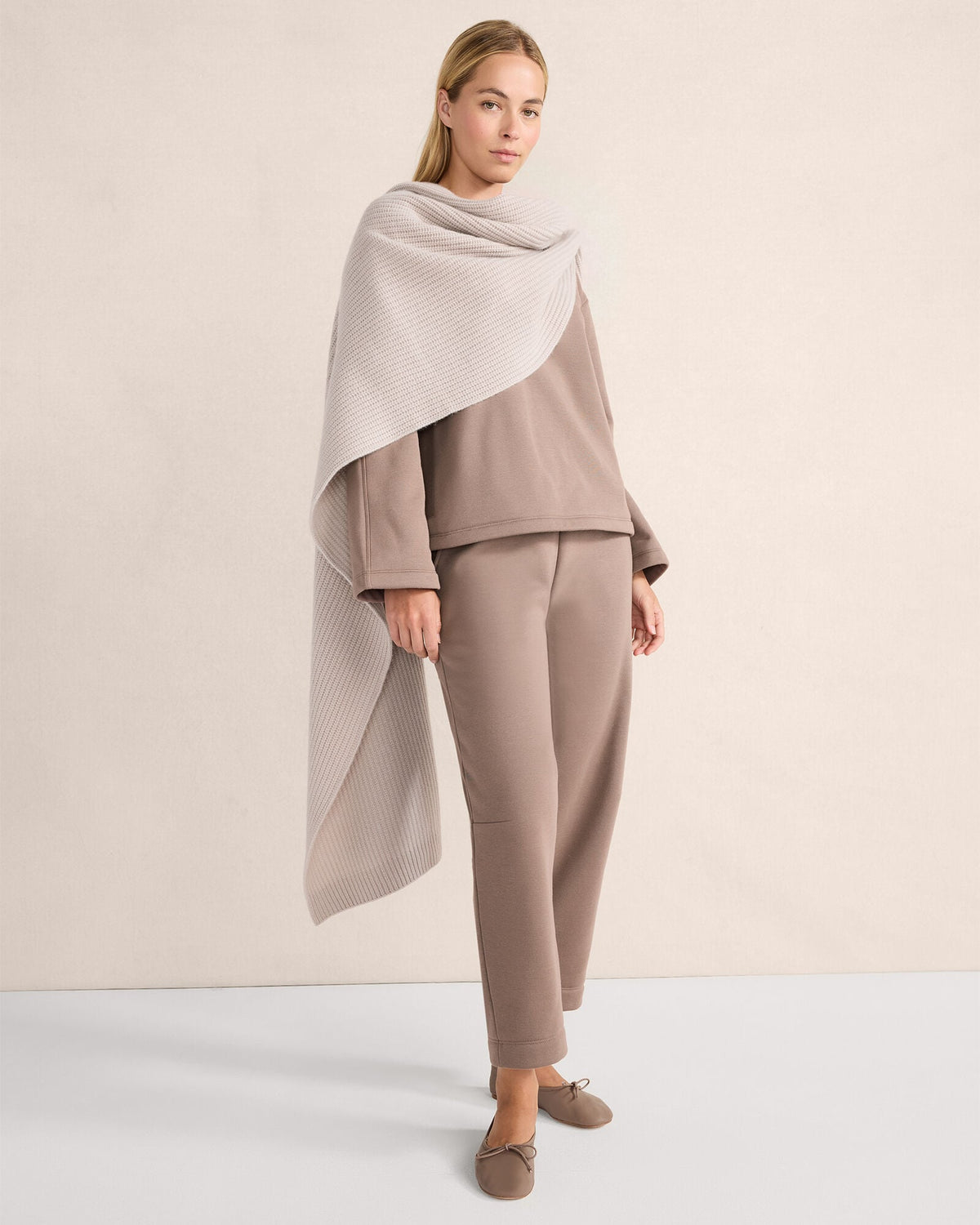 LUXE FLEECE BARREL-LEG PANTS