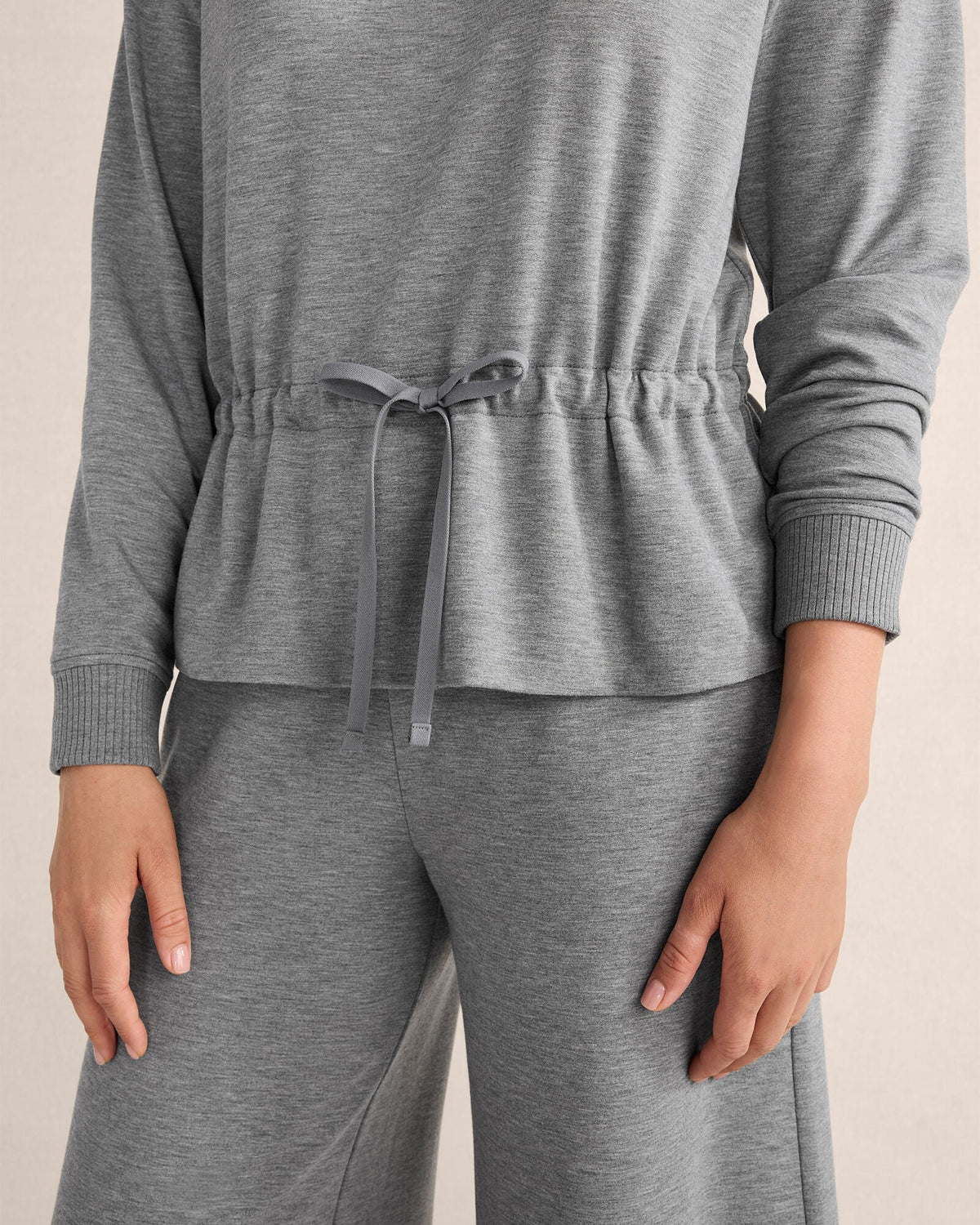 FLEECE DRAWSTRING-WAIST MOCKNECK TOP