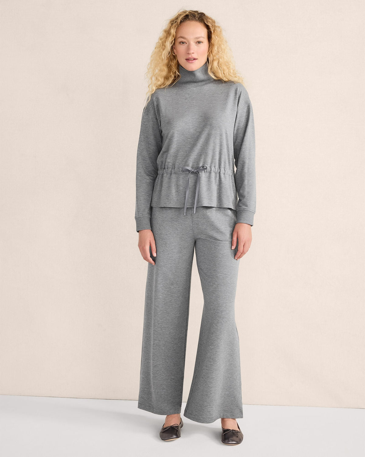FLEECE DRAWSTRING-WAIST MOCKNECK TOP