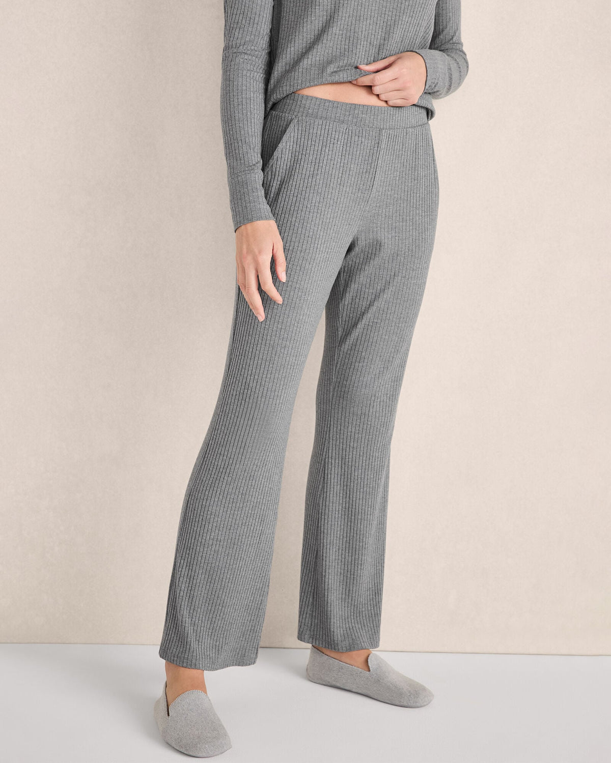DRAPEY RIB KNIT PANTS