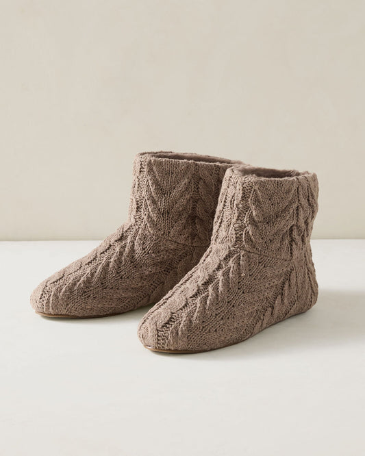 CABLE KNIT BOOTIES