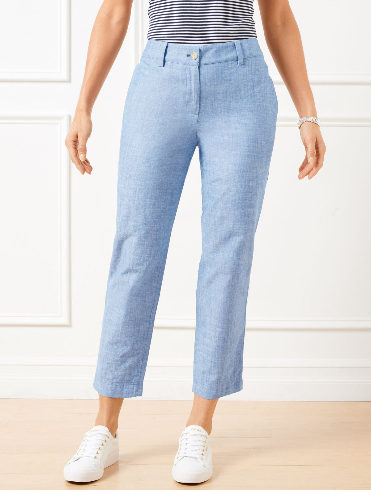 PERFECT CROPS - NEWPORT CHAMBRAY - CURVY FIT
