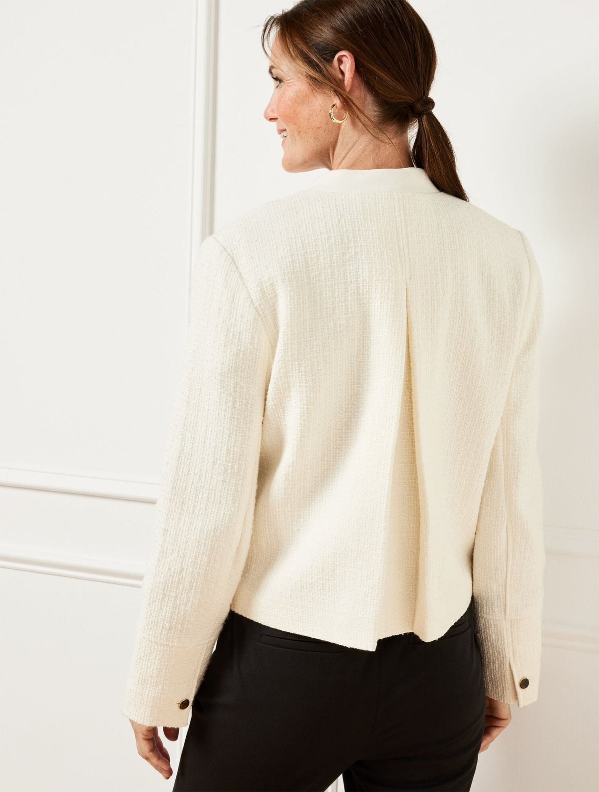 SWING BACK BOMBER JACKET