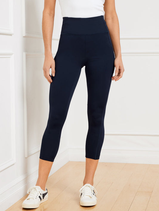 PERFORMANCE INTERLOCK CAPRI LEGGINGS