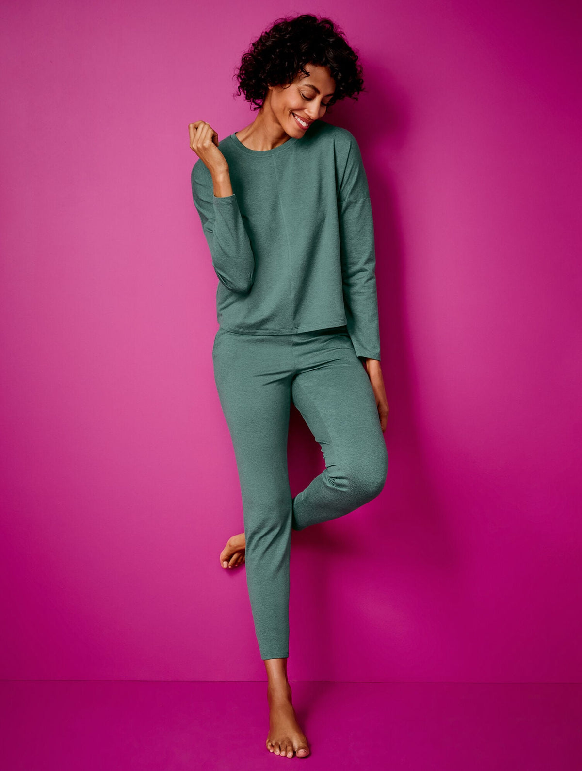 BUTTERY SOFT EASY KNIT CREWNECK TEE