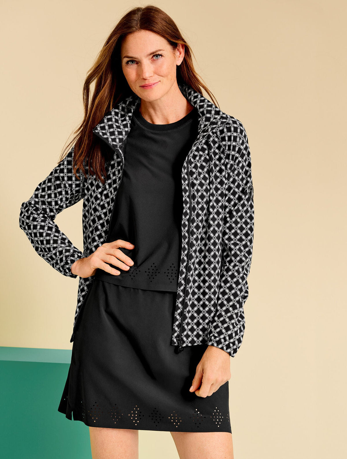 LIGHTWEIGHT WOVEN STRETCH CREWNECK TEE - LASER CUT