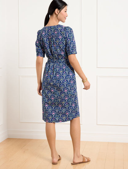 MODERN POPLIN SHIRTDRESS - SCALLOPED FLORAL