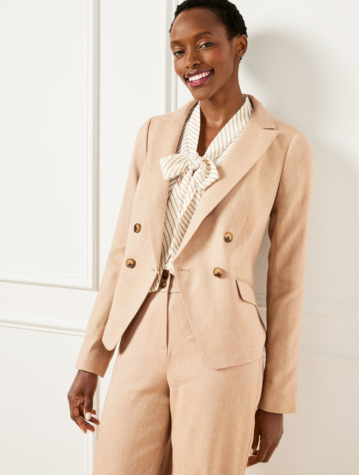 TEXTURED STRETCH LINEN BLAZER