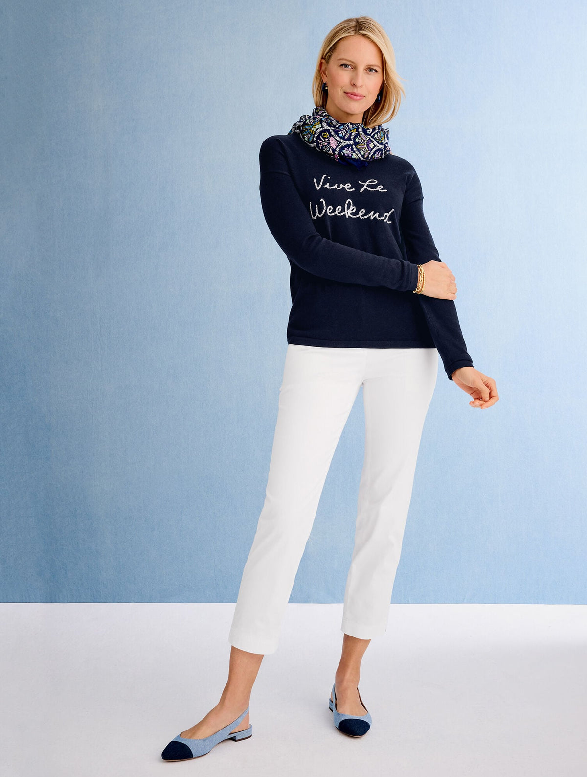 WEEKEND V-NECK PULLOVER