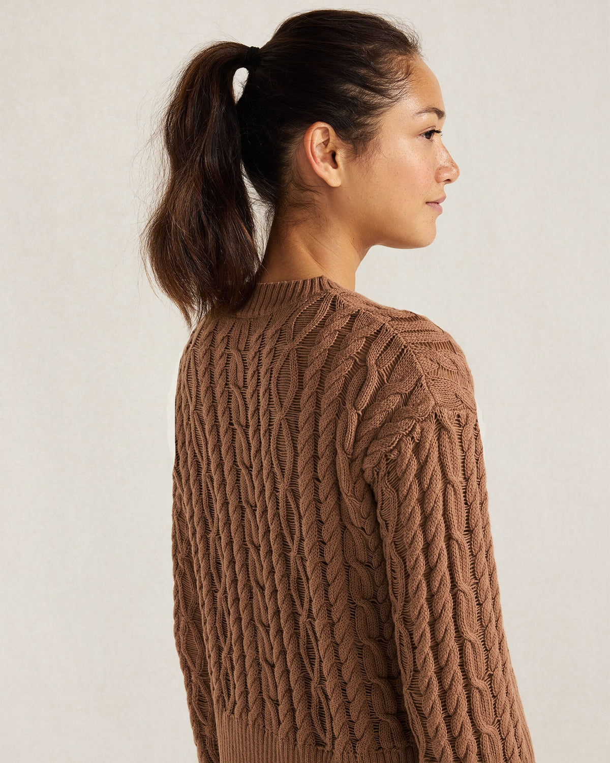 ORGANIC COTTON CABLE KNIT SWEATER