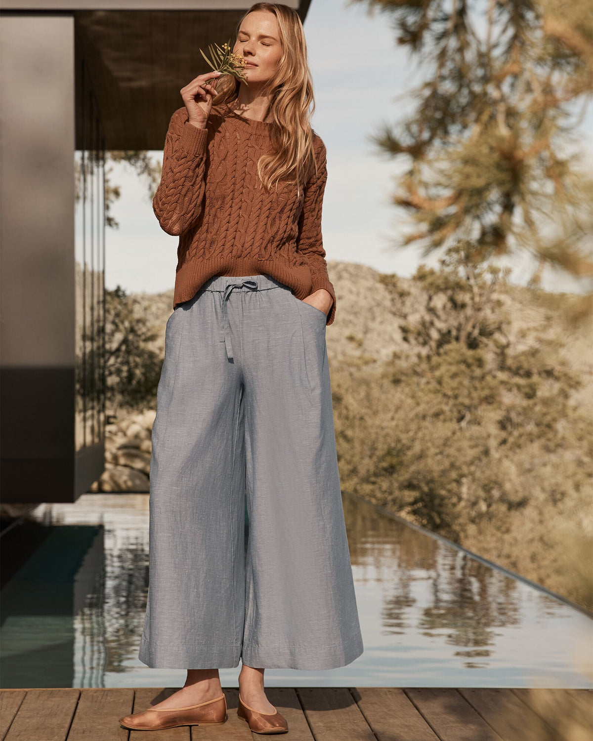 ORGANIC COTTON CABLE KNIT SWEATER