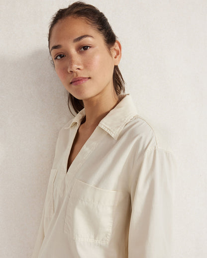 LIGHTWEIGHT TWILL COLLARED PULLOVER