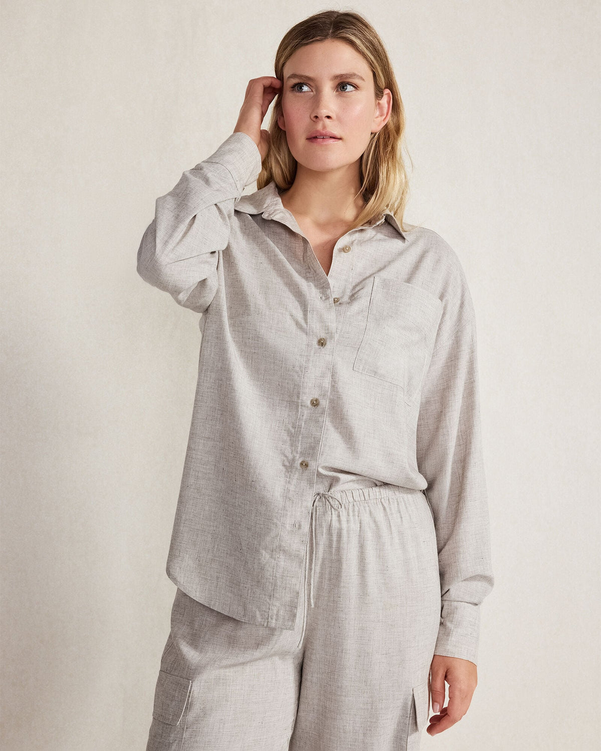 DRAPEY WOOL BUTTON DOWN TOP